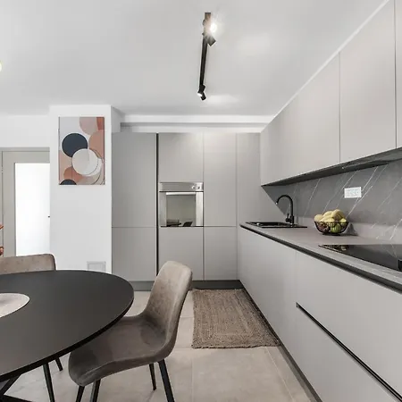 Apartament Poli Nona *