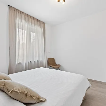 Poli Nona Apartament Poreč