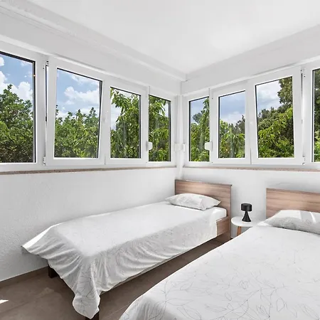 Poli Nona - Renovated In 2023 Appartement