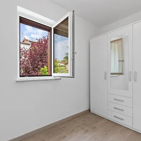 Poli Nona - Renovated In 2023
